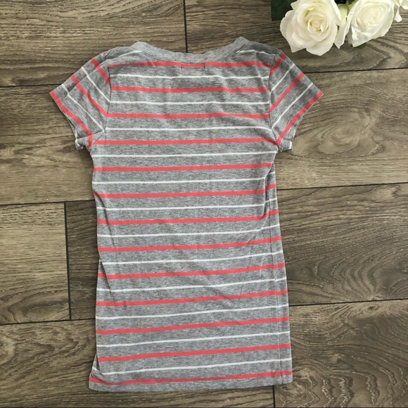 AMBIANCE APPAREL grey, white, and coral striped v neck tee shirt size small - Picture 3 of 5